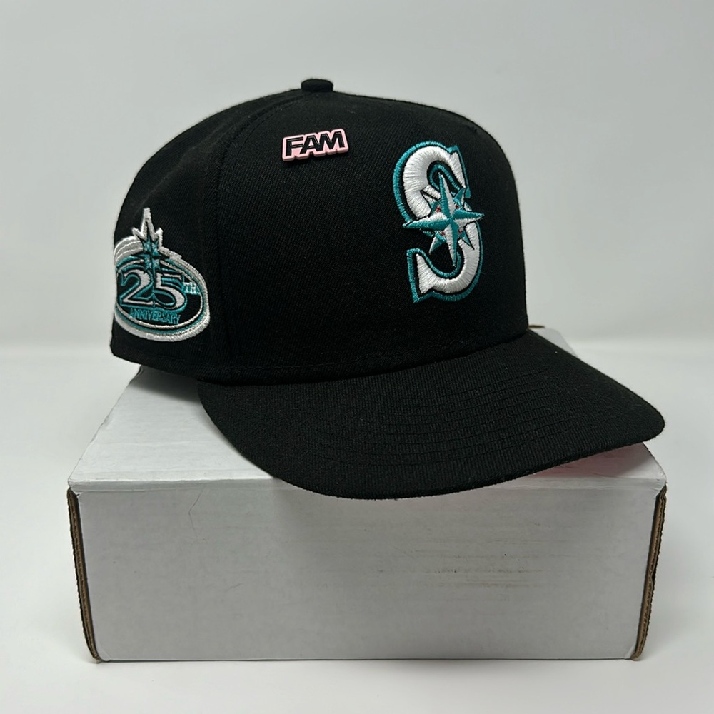 FamCapEU Seattle Mariners Black/Pink Fitted Hat Size 7 3/8